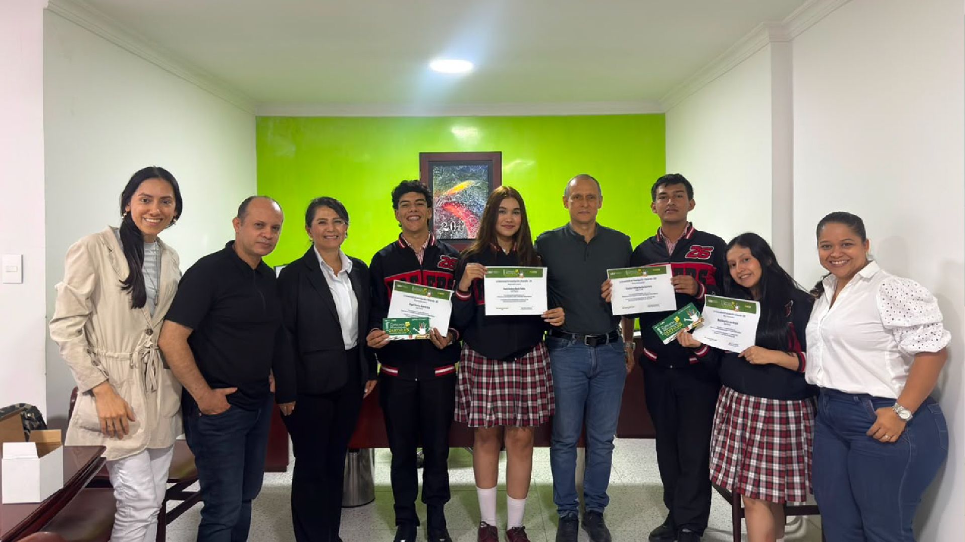 Archivos y Sistemas AYS S.A.S. reconoce al Colegio Jorge Ardila Duarte por obtener el primer y tercer puesto en el Concurso Intercolegiado de Carteles