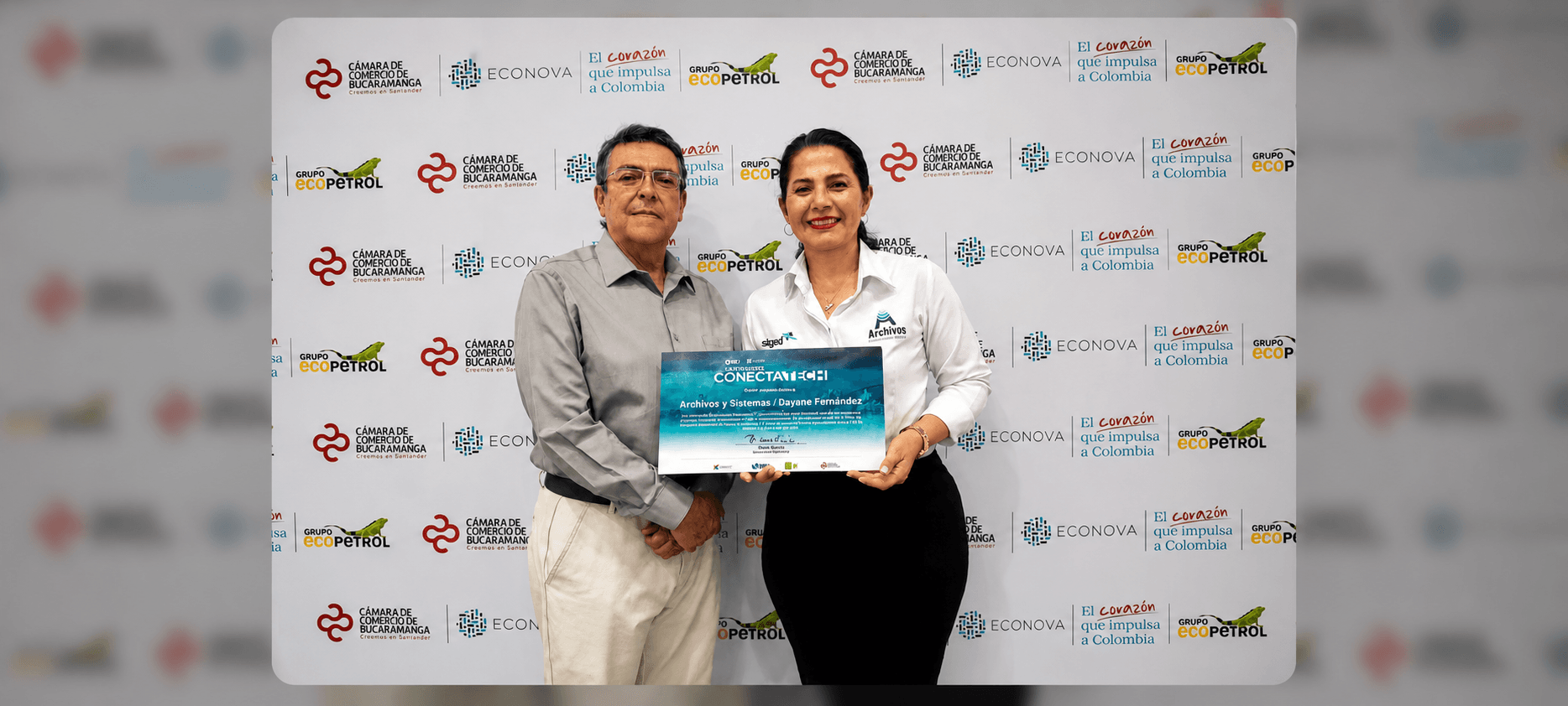 Archivos y Sistemas presente en la clausura de Santander ConectaTech